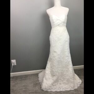 Pronovias White Strapless Lace Wedding Dress